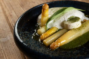 Entrée asperges et émulsion